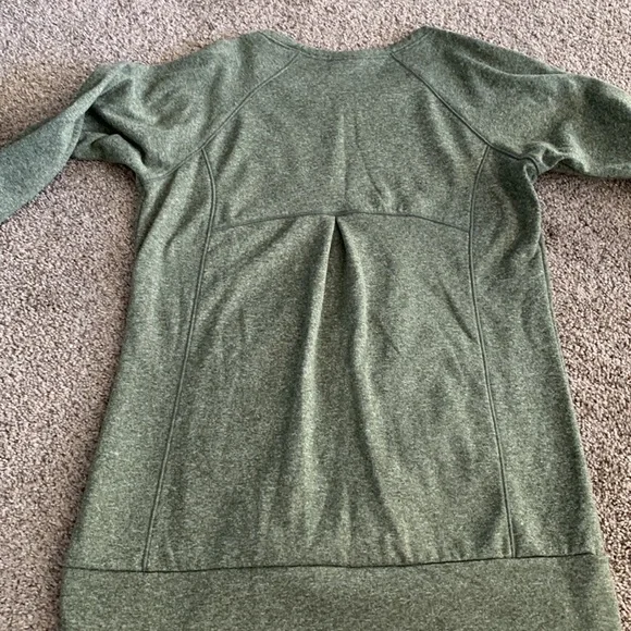 Women’s Columbia Sweatshirt - Picture 7 of 8